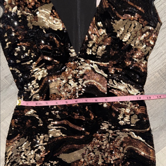 Dress the Population Metallic Black and Gold Midi Dress - Picture 11 of 14